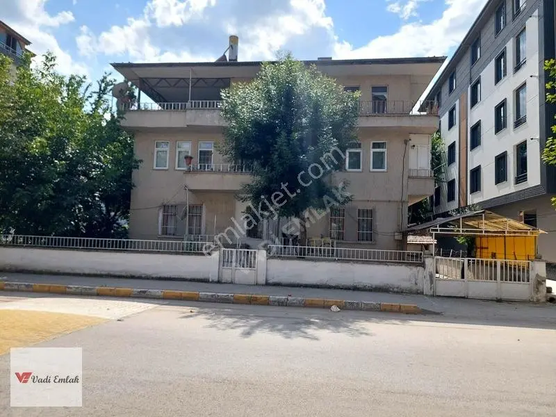 Kafe Kangonun Karşısnda Satlık Köşe Parsel Ev Ve Arsa|vadi Emlak — fotoğraf 27