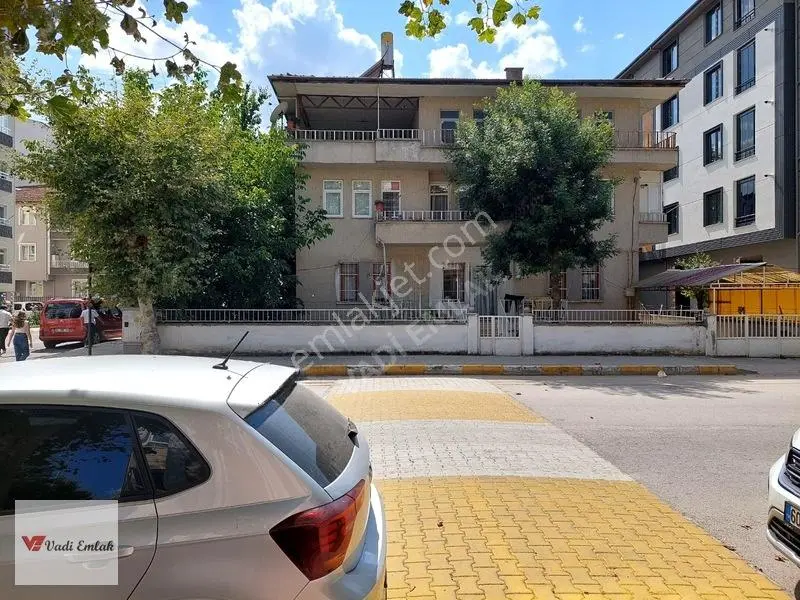 Kafe Kangonun Karşısnda Satlık Köşe Parsel Ev Ve Arsa|vadi Emlak — fotoğraf 29