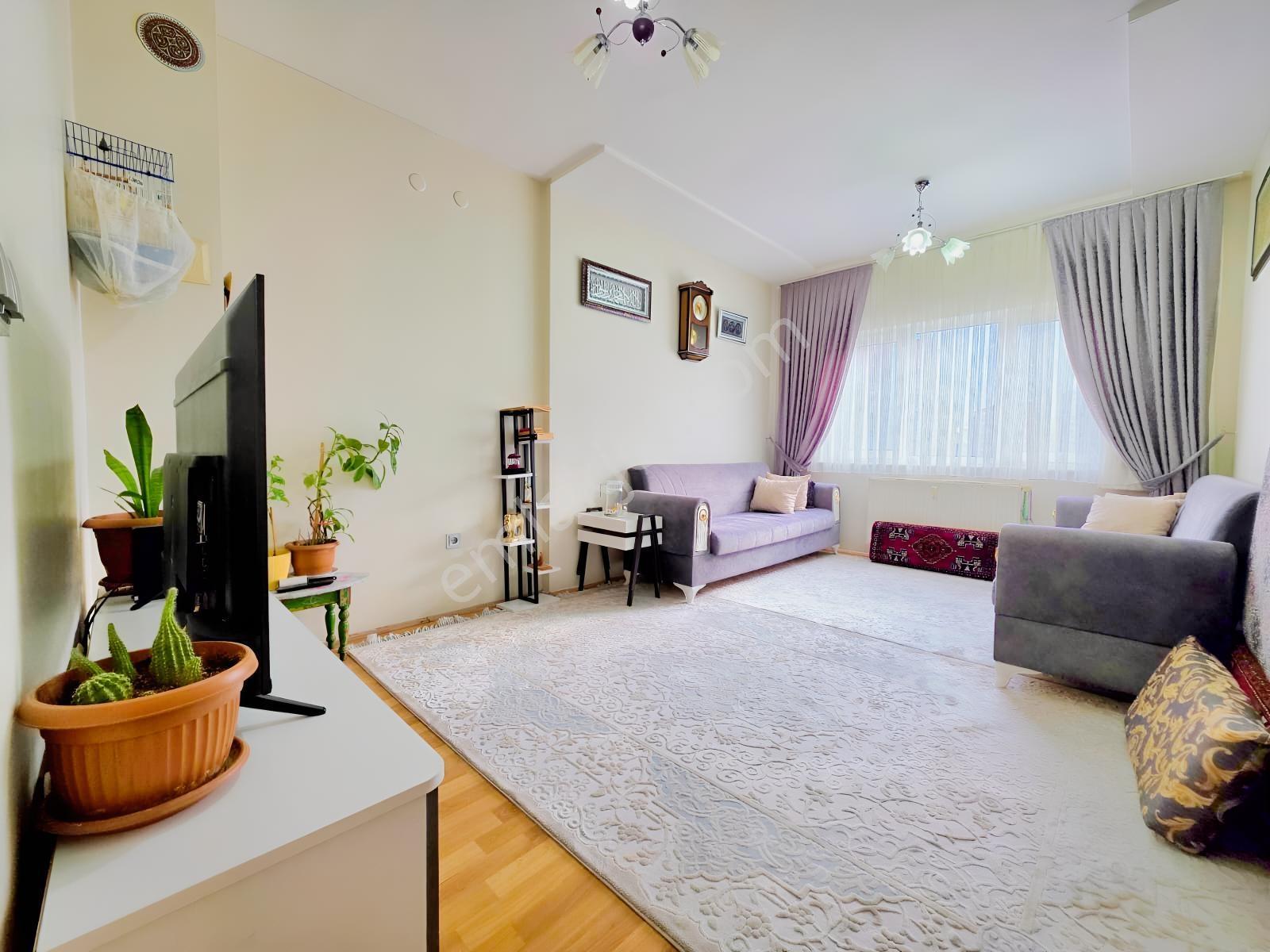 Yüksel Şahin'den Beyhekim Toki'de Ara Kat Asansörlü 2+1 Daire — fotoğraf 2