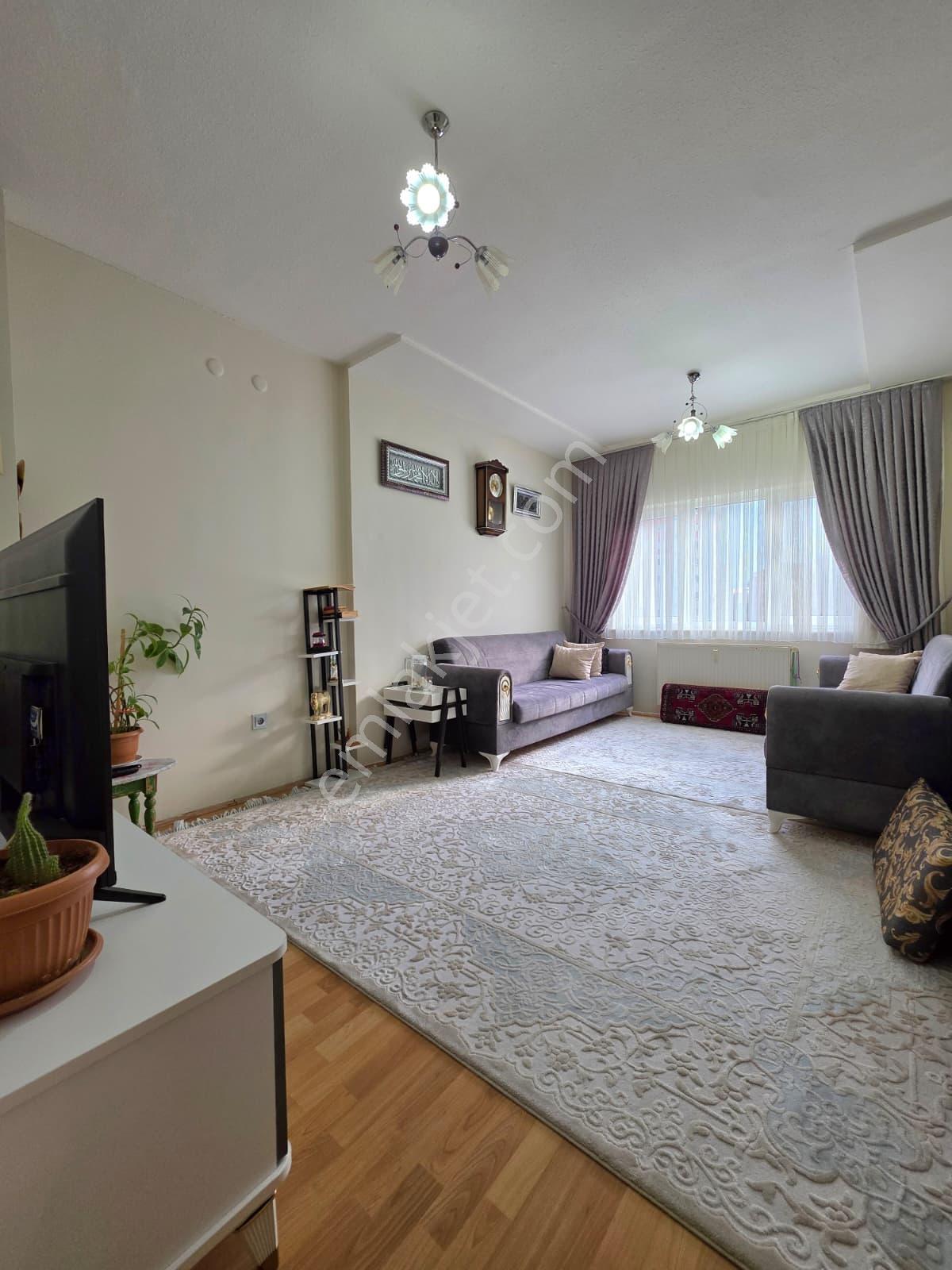 Yüksel Şahin'den Beyhekim Toki'de Ara Kat Asansörlü 2+1 Daire — fotoğraf 3