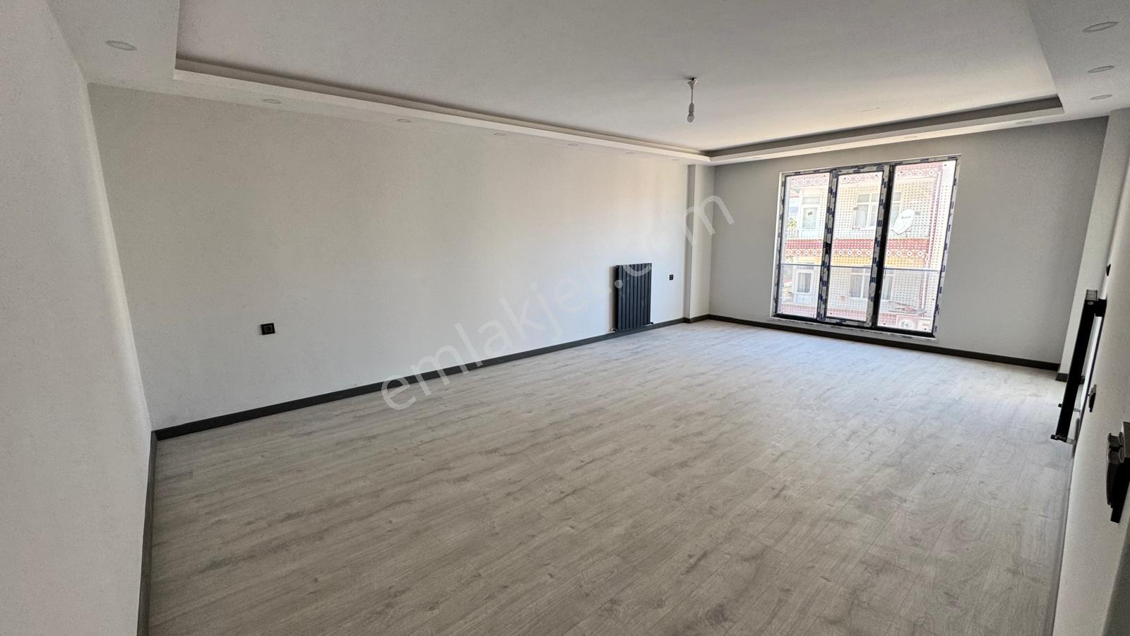 Vıp Gym.den Alaçam Yenicami Mah.de 130m2, 3+1 Satılık Daire 1 — fotoğraf 3