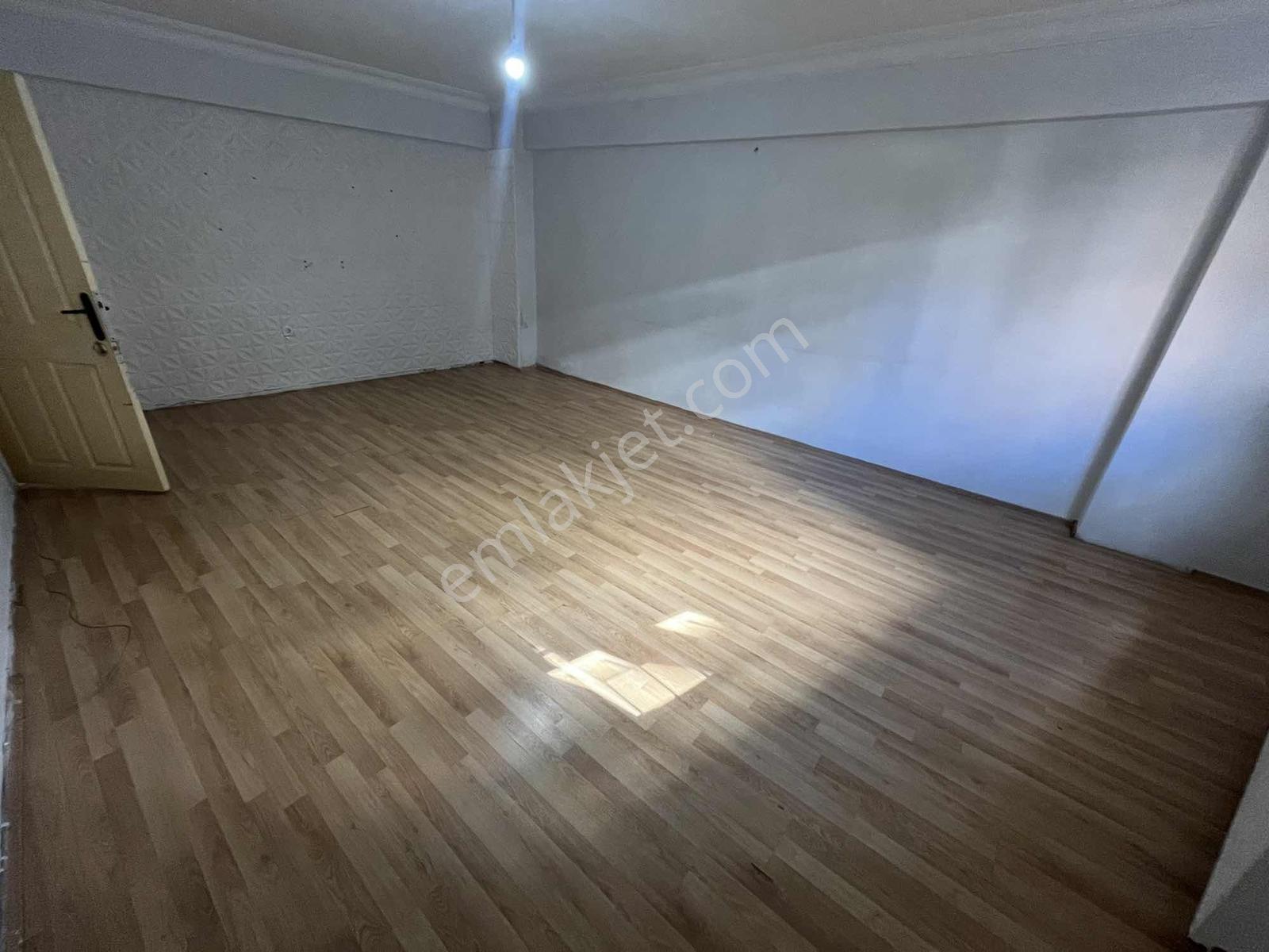 Türkmen Emlak'tan Satılık 2+1 Masrafsız Giriş Altı Daire — fotoğraf 4