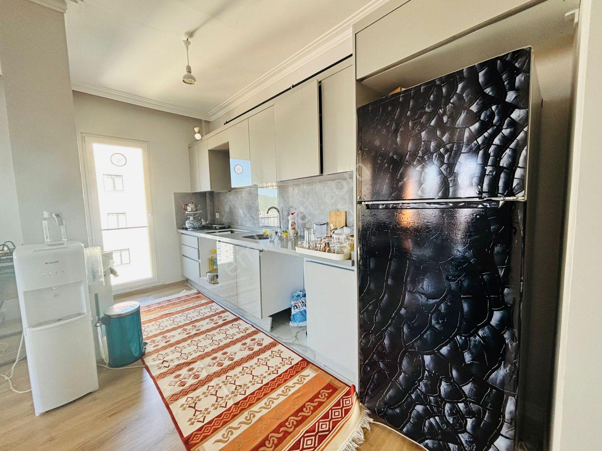 Mertcan'dan Yakacık Yeni Mah. Site İçi İskanlı Balkonlu 2+1 — fotoğraf 18