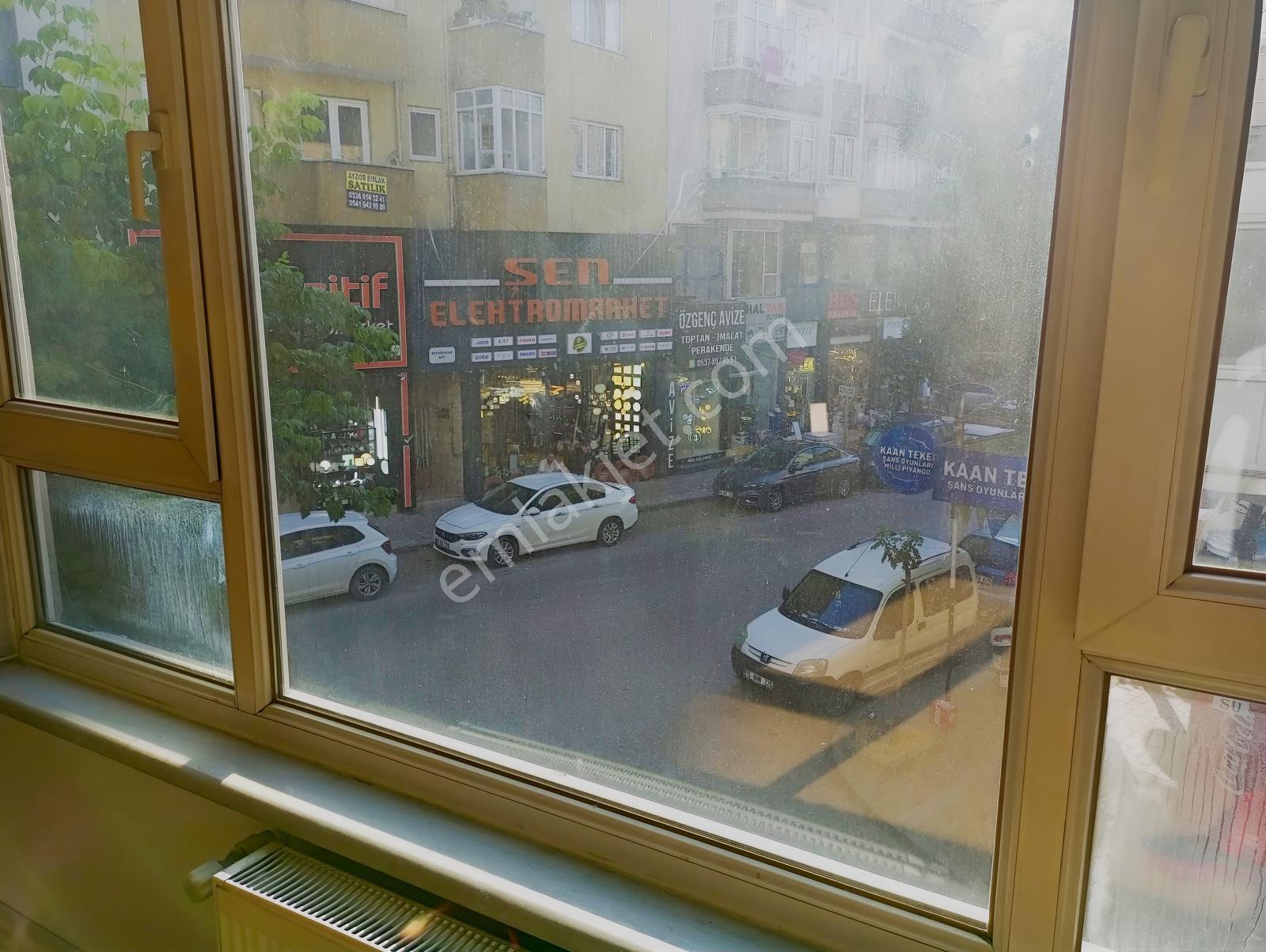 Daire Parasına Hem Daire Hem Dükkân! Gazcılar Cad. Köşe Konum — fotoğraf 14