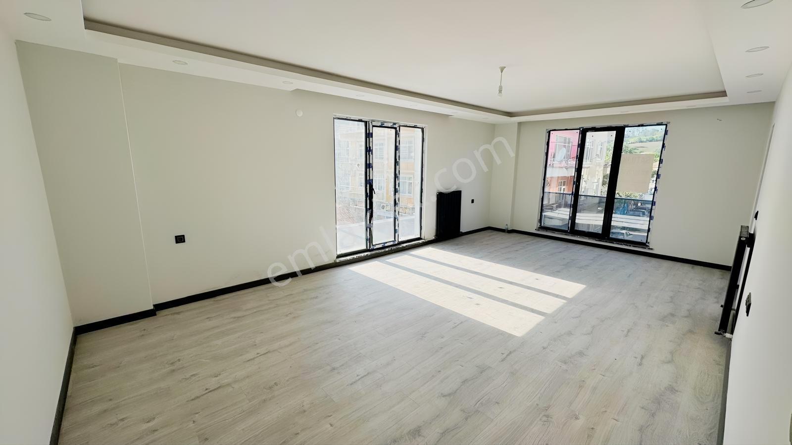 Vıp Gym.Den Alaçam Yenicami Mah.De 130M2, 3+1 Satılık Daire 4