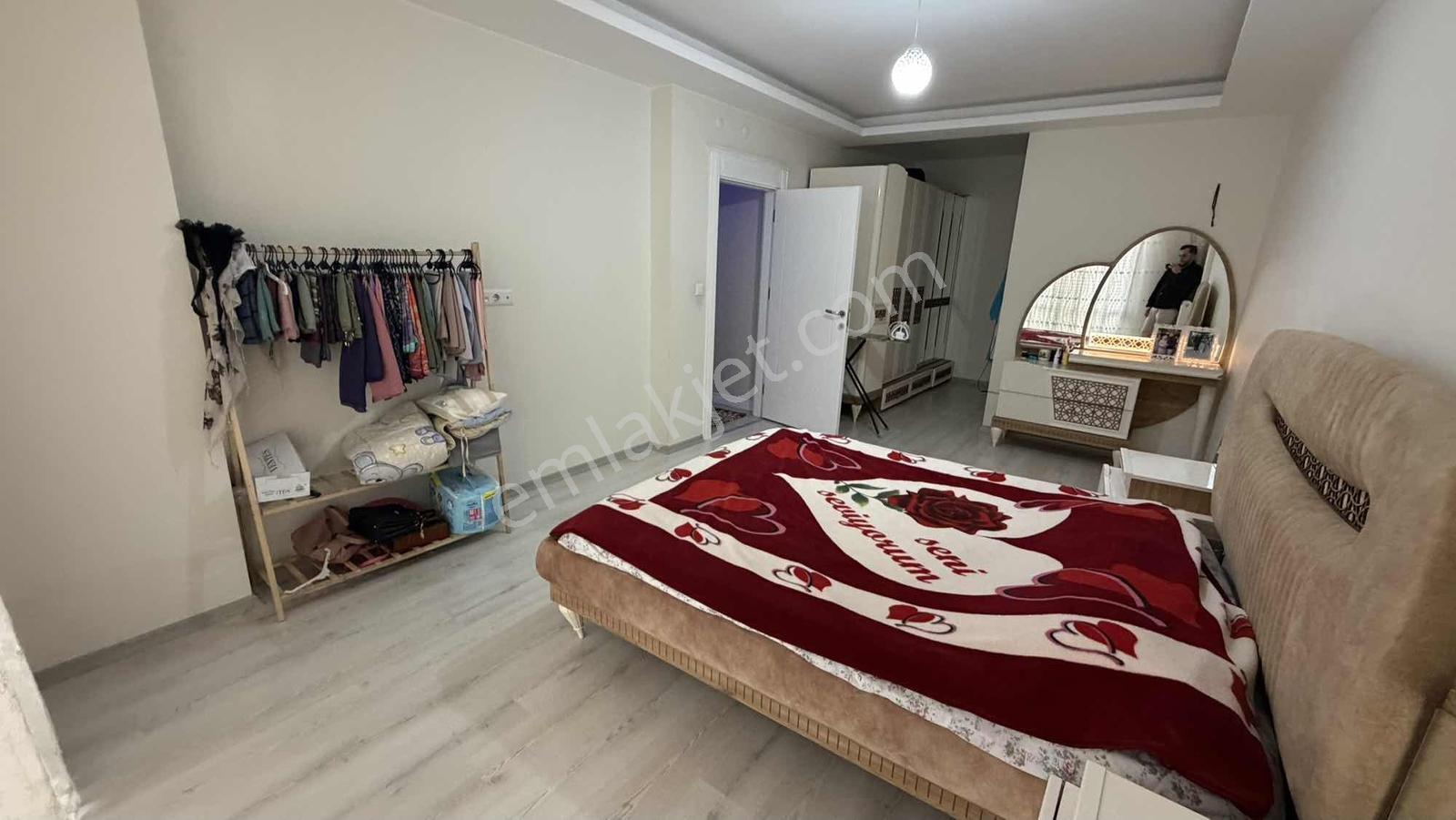 Emin Emlak Bor Fatih Mah Site İçi 4+1 190 M2 Full Yapılı Daire — fotoğraf 9