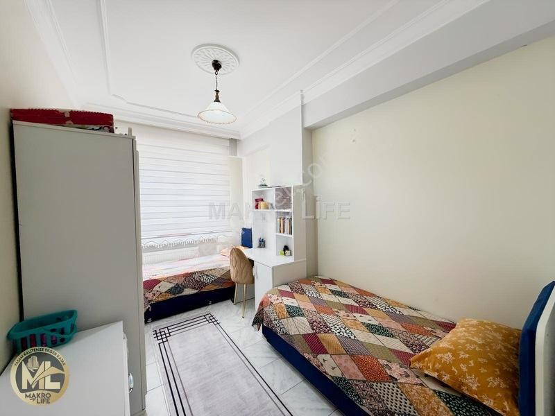 Yeniyolda 3+1 Orta Kat Satılık Daire — fotoğraf 13