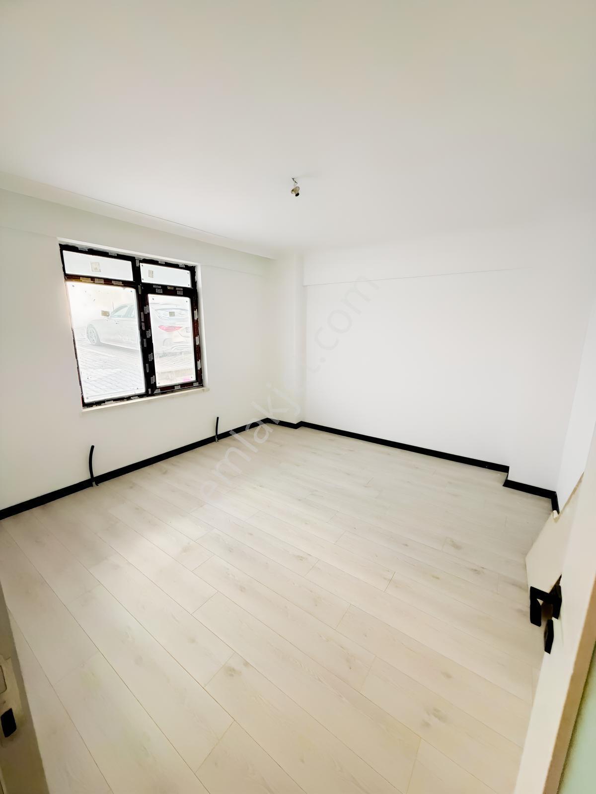 Ulukaya*cadde Üzeri Yeni Bina'da Cepheleri Açık 1+1 Daire — fotoğraf 8