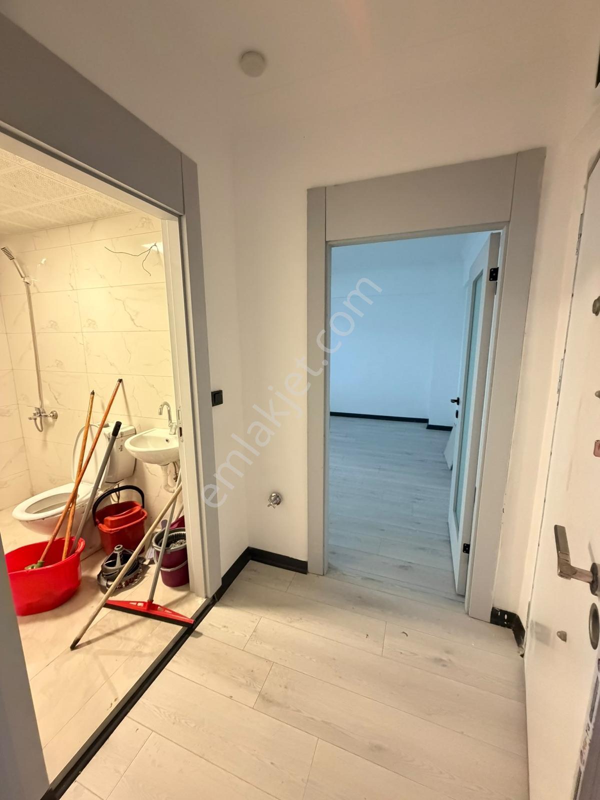 Ulukaya*cadde Üzeri Yeni Bina'da Cepheleri Açık 1+1 Daire — fotoğraf 12