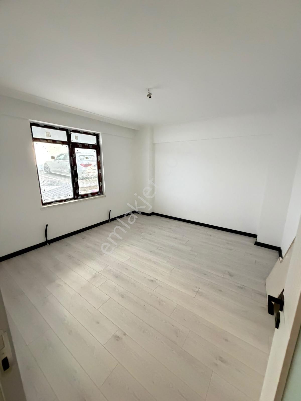 Ulukaya*cadde Üzeri Yeni Bina'da Cepheleri Açık 1+1 Daire — fotoğraf 22