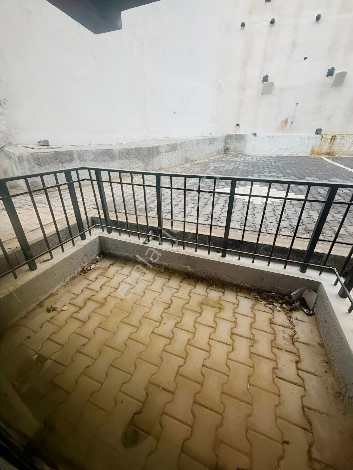 Ulukaya*cadde Üzeri Yeni Bina'da Cepheleri Açık 1+1 Daire — fotoğraf 23