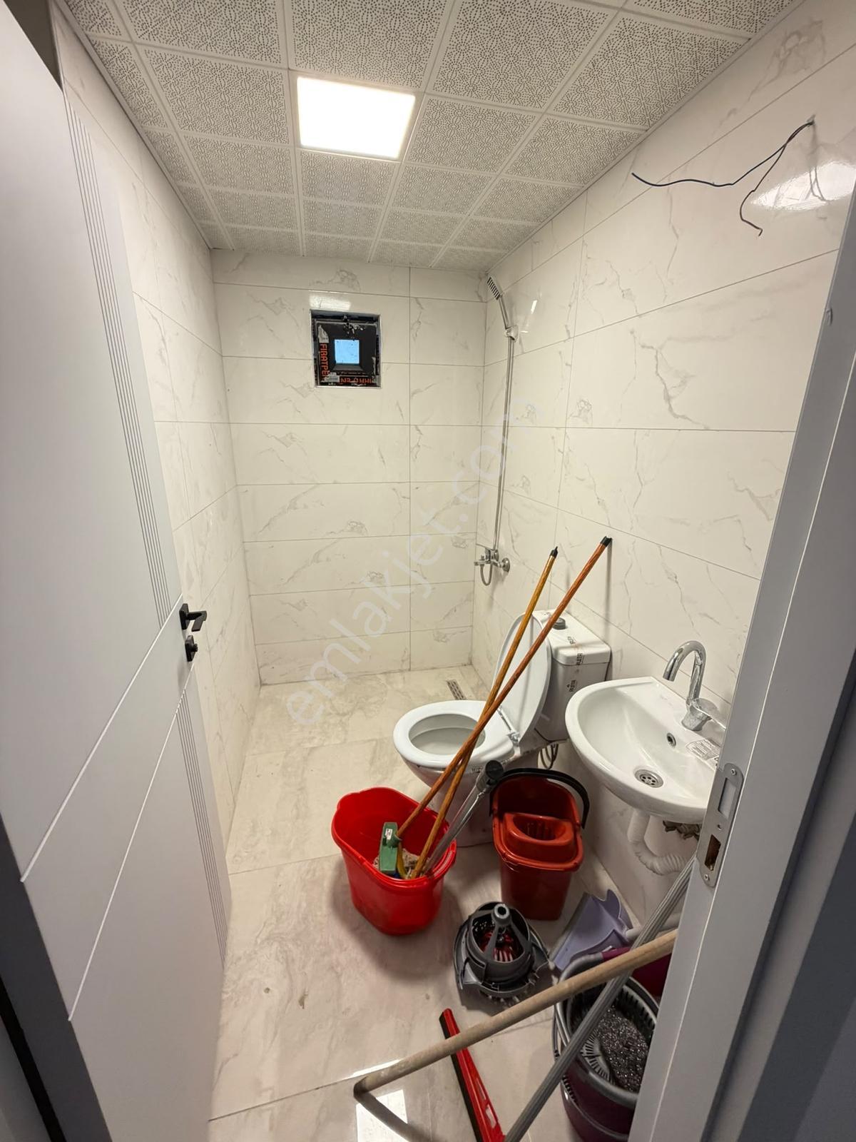 Ulukaya*cadde Üzeri Yeni Bina'da Cepheleri Açık 1+1 Daire — fotoğraf 26