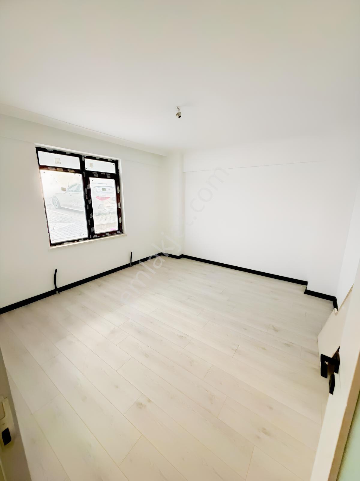 Ulukaya*cadde Üzeri Yeni Bina'da Cepheleri Açık 1+1 Daire — fotoğraf 28