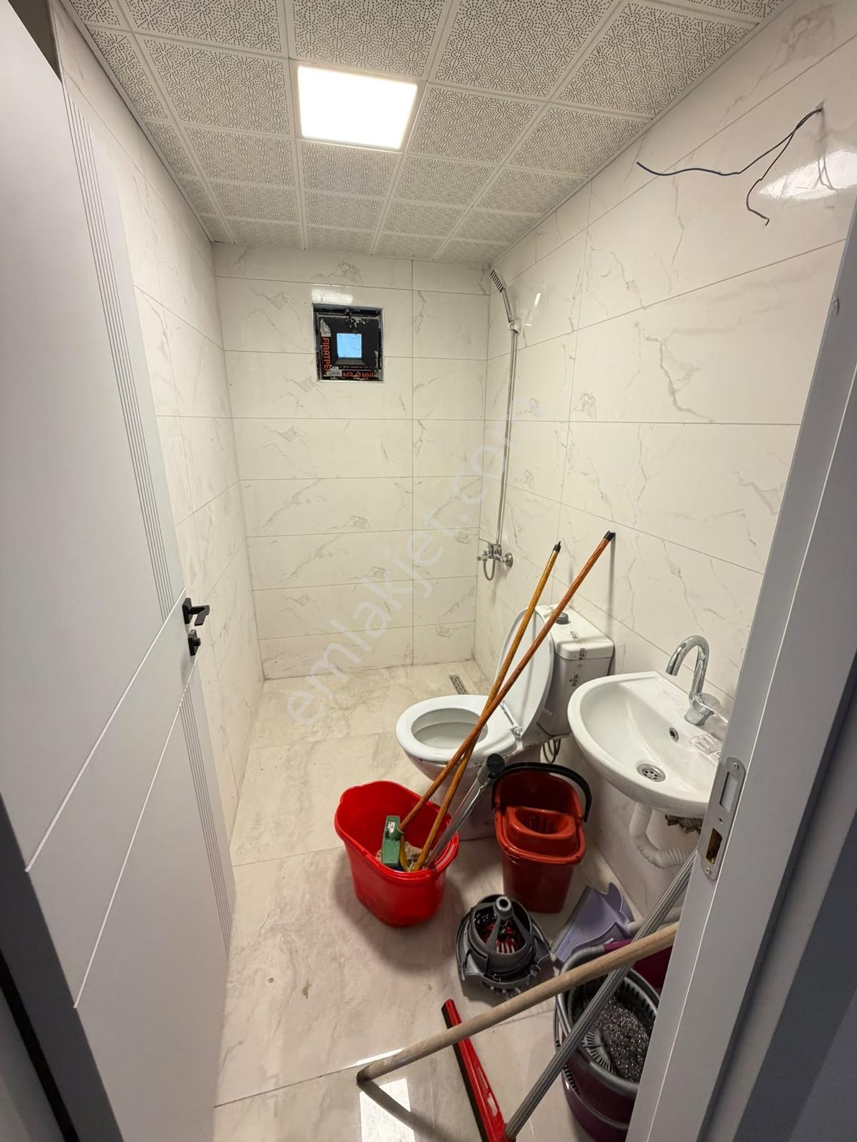 Ulukaya*cadde Üzeri Yeni Bina'da Cepheleri Açık 1+1 Daire — fotoğraf 35