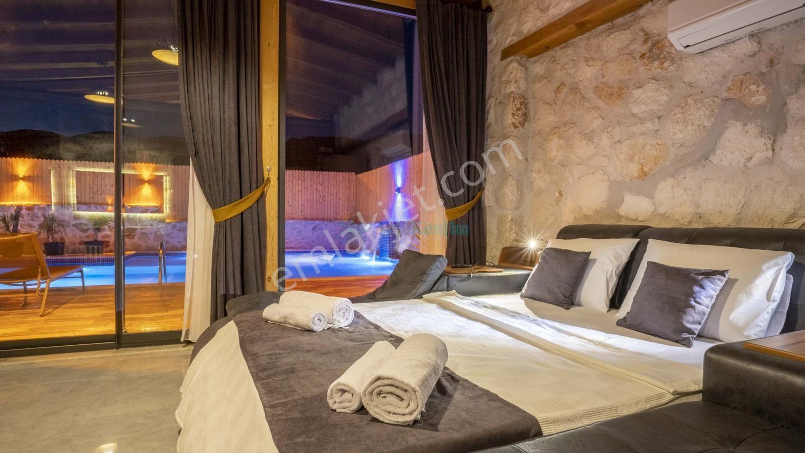 Kaş Sarıbelen'de Satılık Bir Villa Fiyatına İki Villa — fotoğraf 26