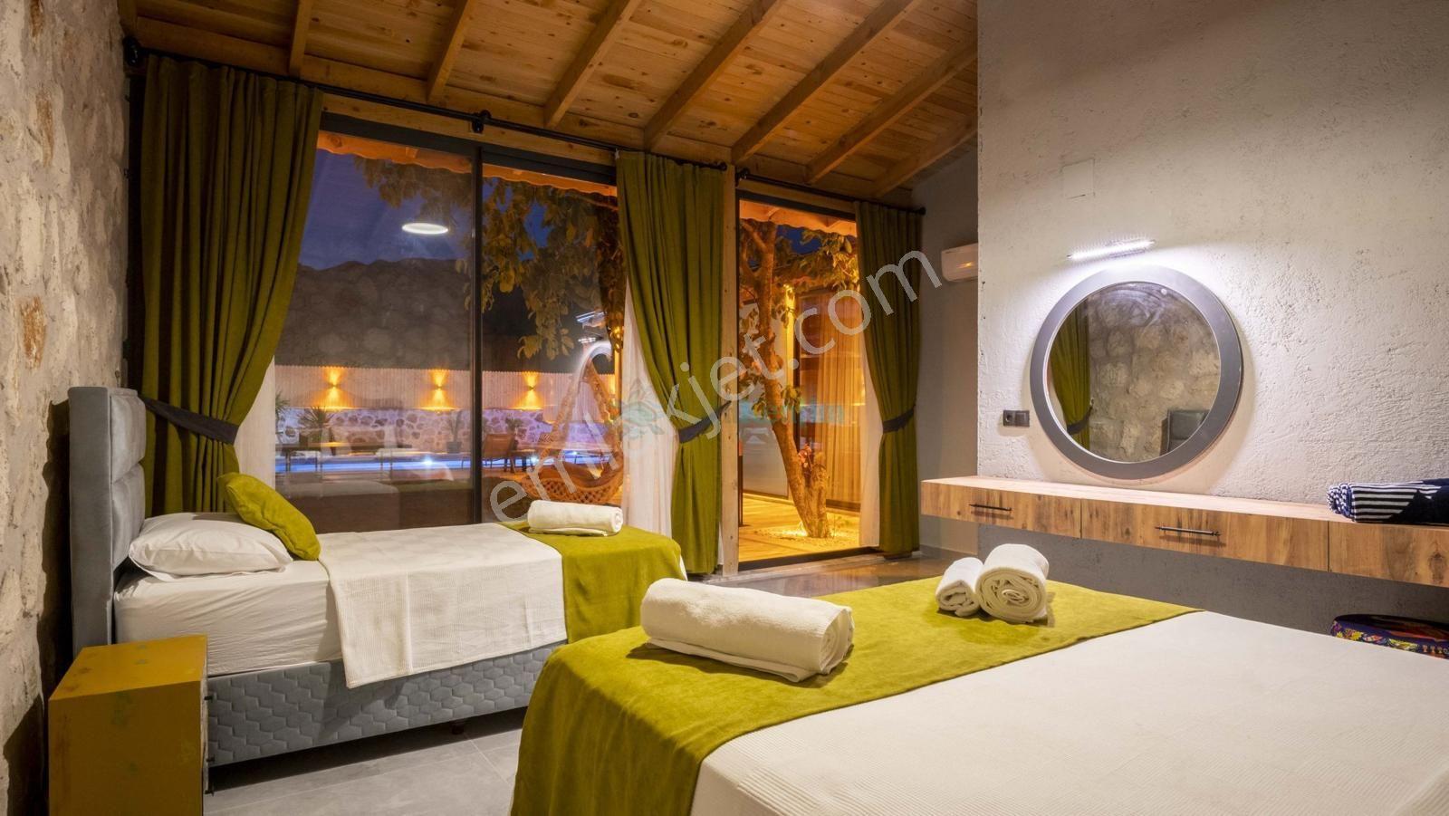 Kaş Sarıbelen'de Satılık Bir Villa Fiyatına İki Villa — fotoğraf 28