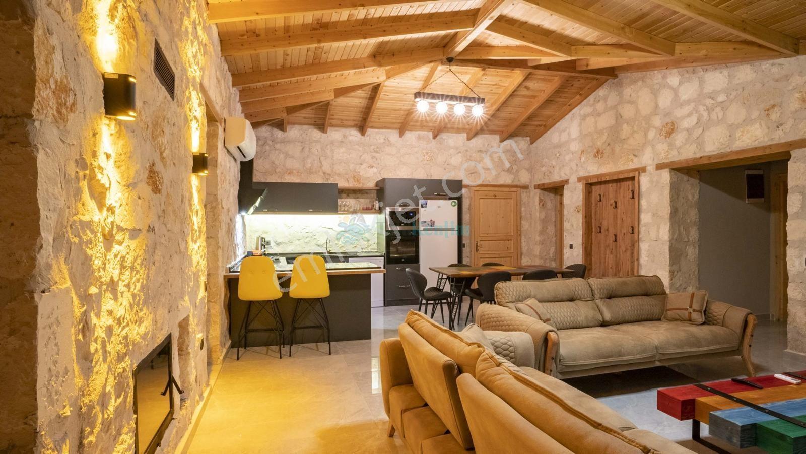 Kaş Sarıbelen'de Satılık Bir Villa Fiyatına İki Villa — fotoğraf 30
