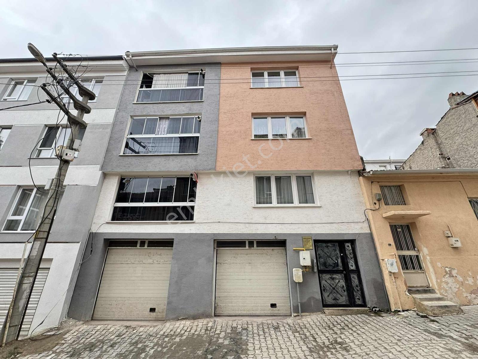 Pera'dan Çamlıca Mah Vega Yakını, Özel Garajlı Satılık 3+1 Daire