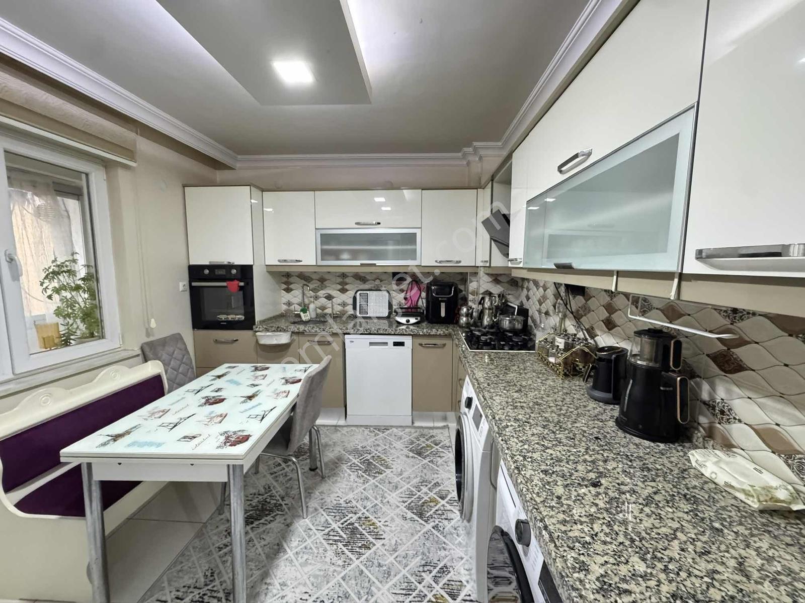 Pera'dan Çamlıca Mah Vega Yakını, Özel Garajlı Satılık 3+1 Daire — fotoğraf 7