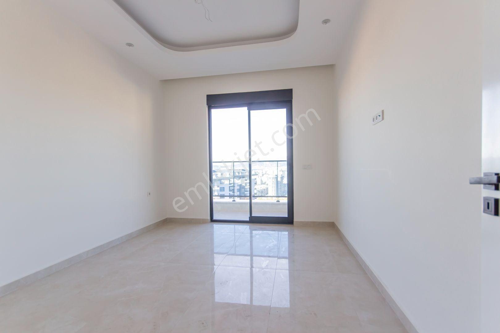 Alanya Mahmutlar'da Ultra Lüx Kompleks 4+1 Penthouse Ful Deniz Manzaralı — fotoğraf 21