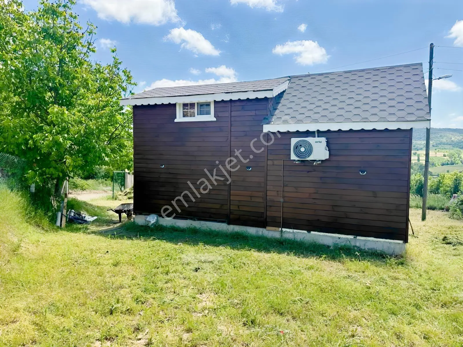 Bilecik Yenipazarda %40 İmarlı - 423 M² Arsa İçinde Ahşap Ev — fotoğraf 4