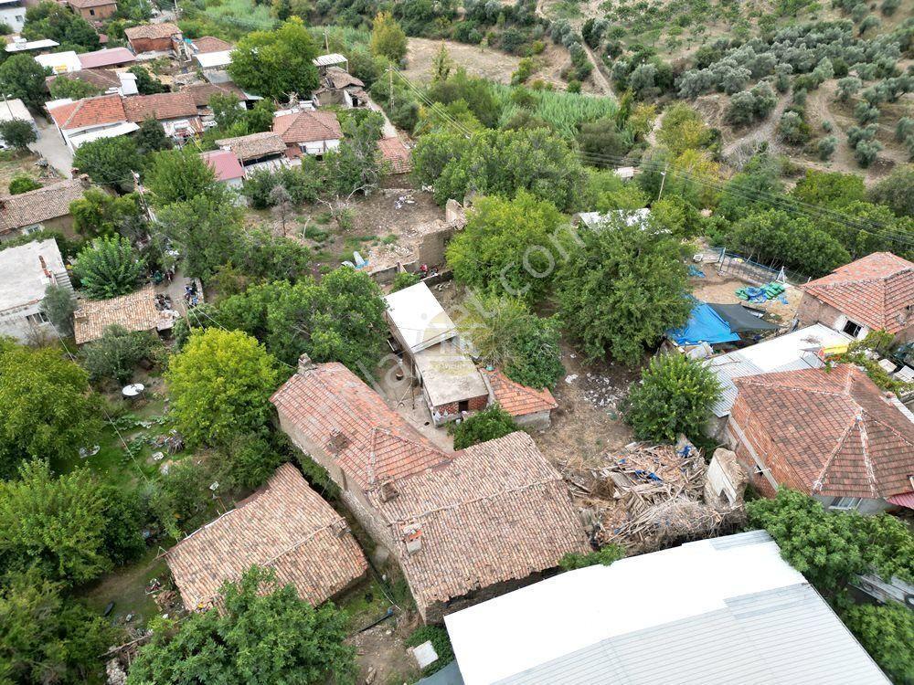 Hb'Den Satılık Kargir Ev, Musluca Mh.'De 482M² Yolu Açık Arsa