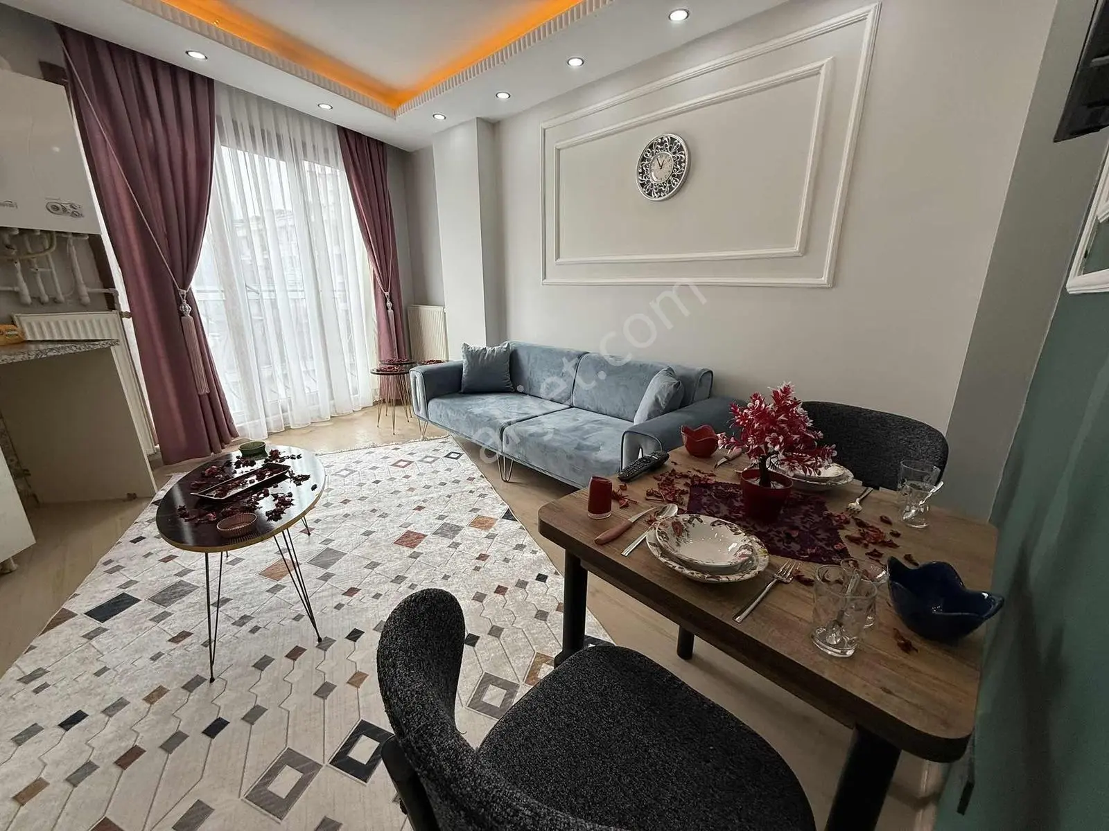 Cadde Arkası 1.kat Full Eşyalı Ferah 32 Bin Kira 1+1 İskanlı !!! — fotoğraf 6