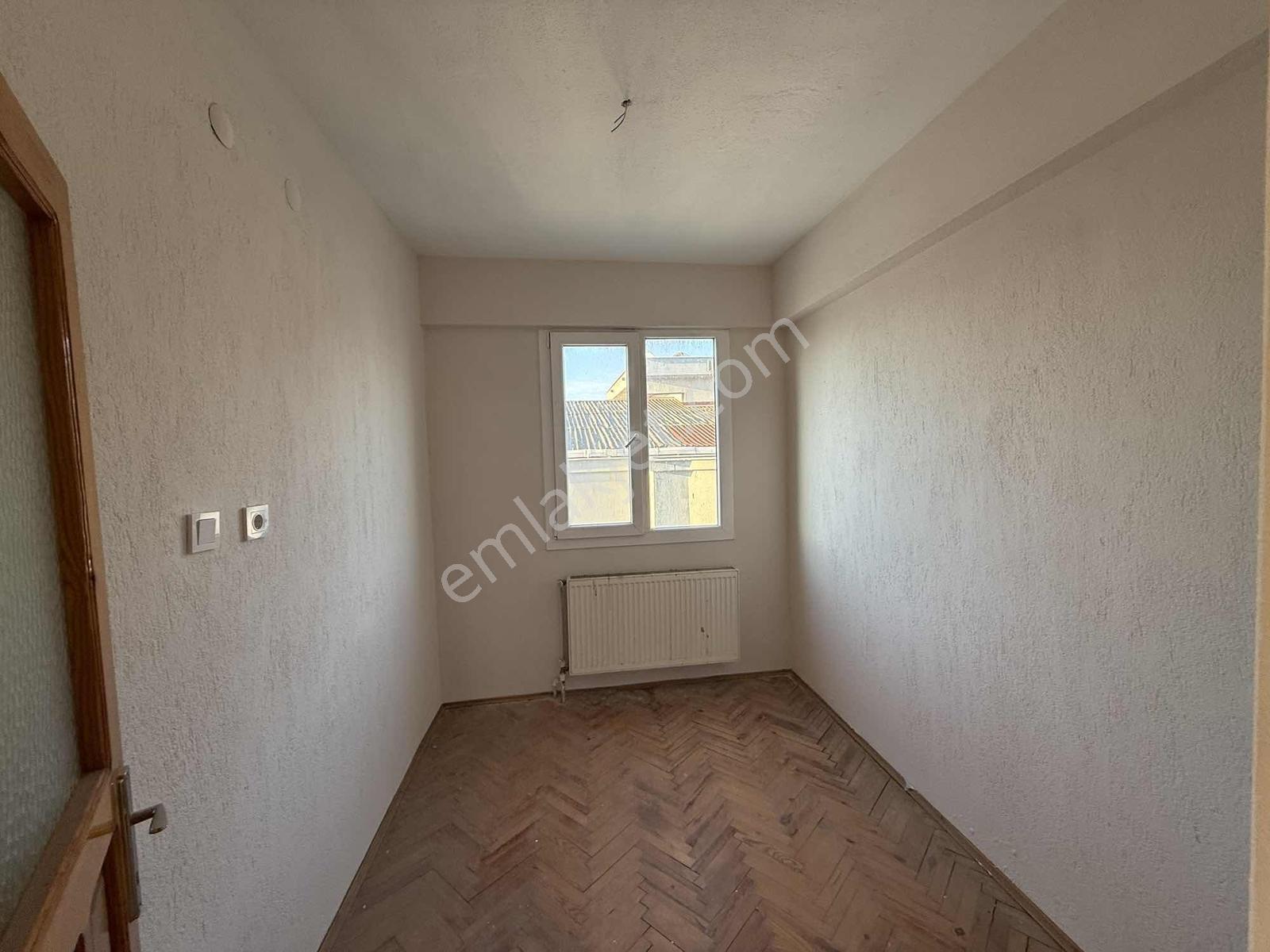 Menemen Kasımpaşa Mah Satılık 3+1 Daire — fotoğraf 2