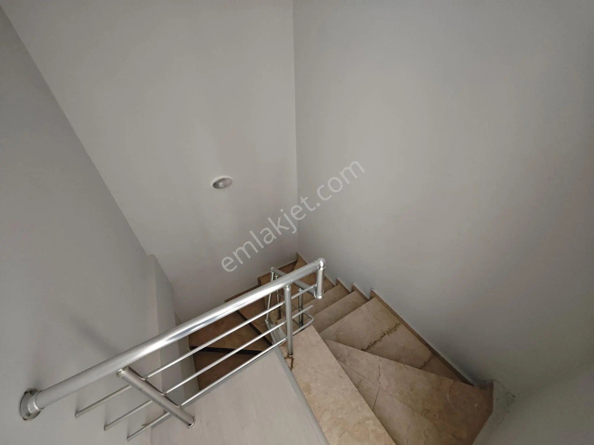 Nazilli Dumlupınar Mh.de Satılık Dublex Daire — fotoğraf 6