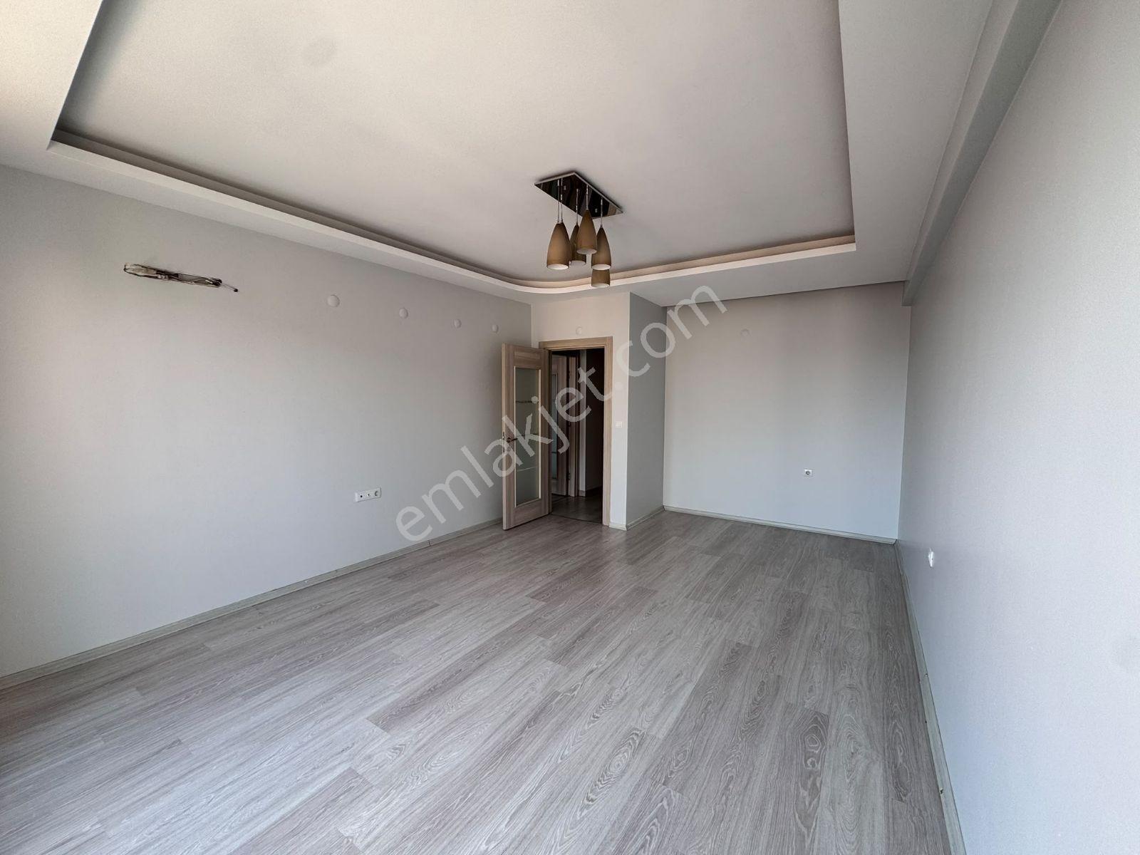 Bayraklı Gazi Mah.otoparklı Bakımlı 2+1 Daire — fotoğraf 8