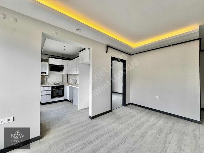 Taşpınar Merkez'de Geniş M2'li Satılık Lüks 1+1 Daire — fotoğraf 6