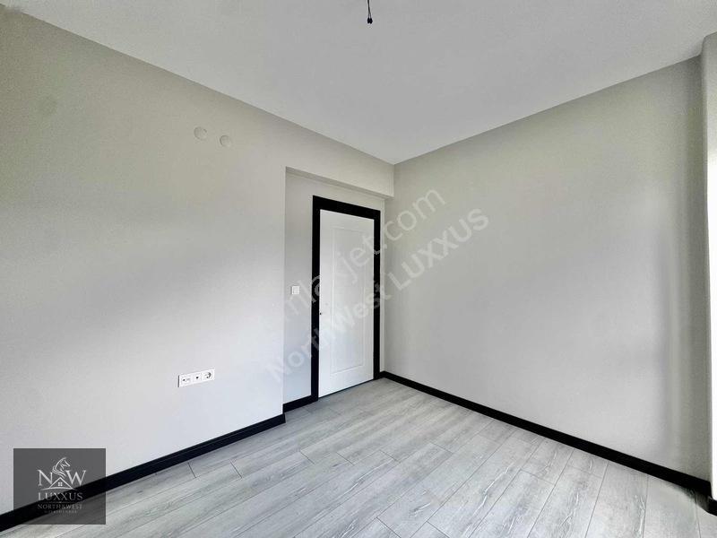 Taşpınar Merkez'de Geniş M2'li Satılık Lüks 1+1 Daire — fotoğraf 19