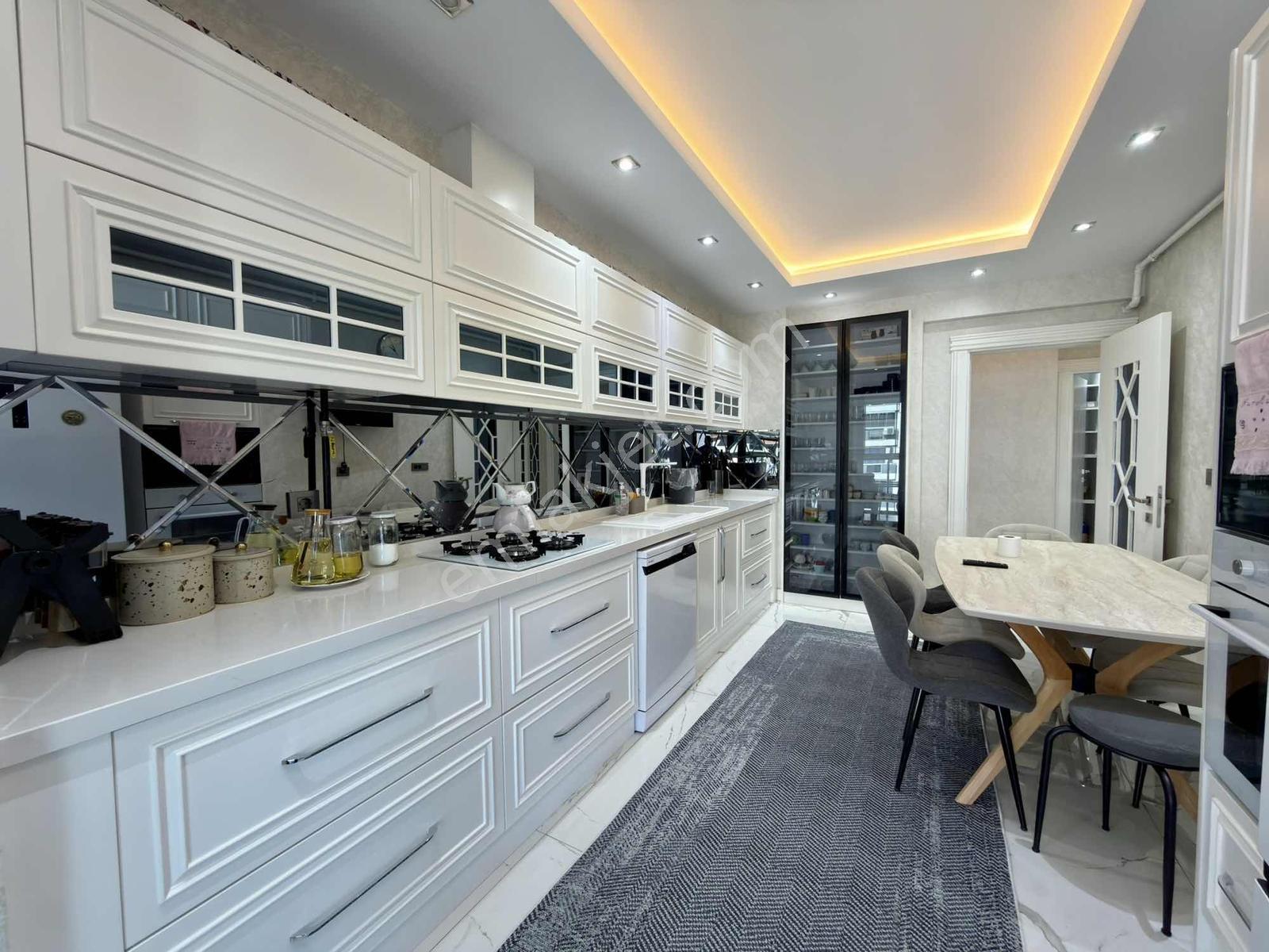 Max Prıme | Şemikler'de 3+1 / 140 M² Havuzlu Sitede Arakat Daire — fotoğraf 11