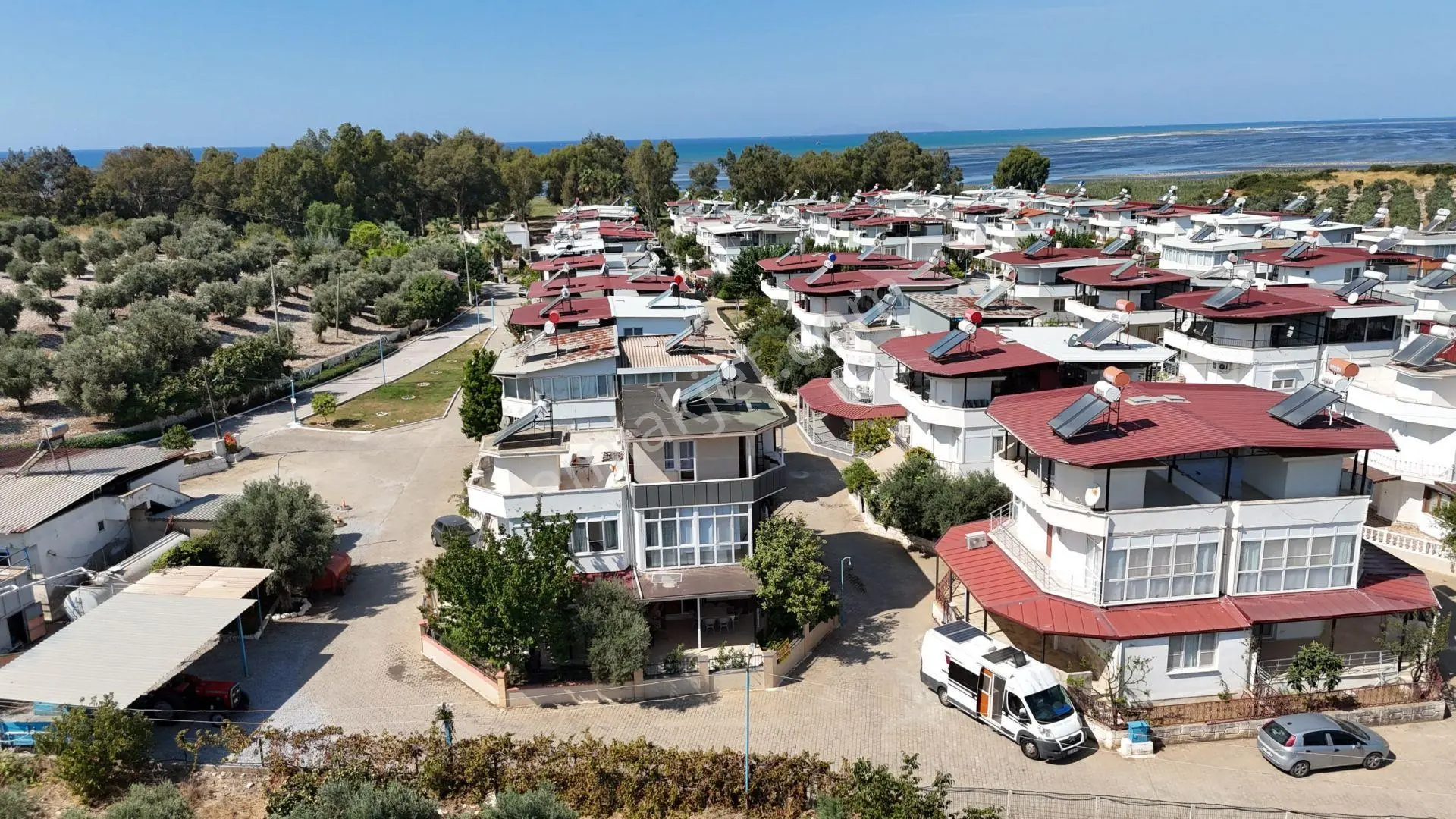 Doğa İçinde,Denize Kıyısı Olan 3 Oda 1 Salon Villa