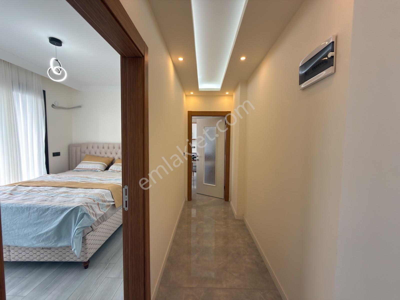 Didim Efeler'de Havuzlu Sitede 2+1 Eşyalı Asansörlü Daire — fotoğraf 3