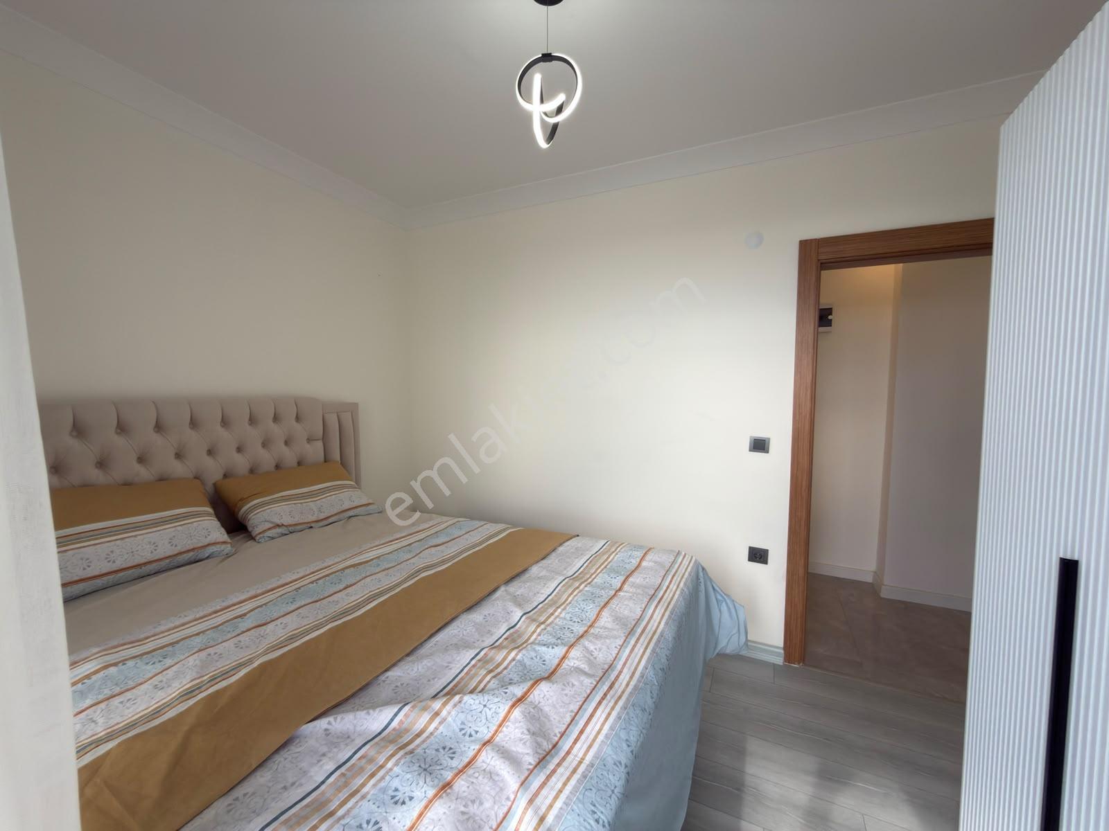 Didim Efeler'de Havuzlu Sitede 2+1 Eşyalı Asansörlü Daire — fotoğraf 4