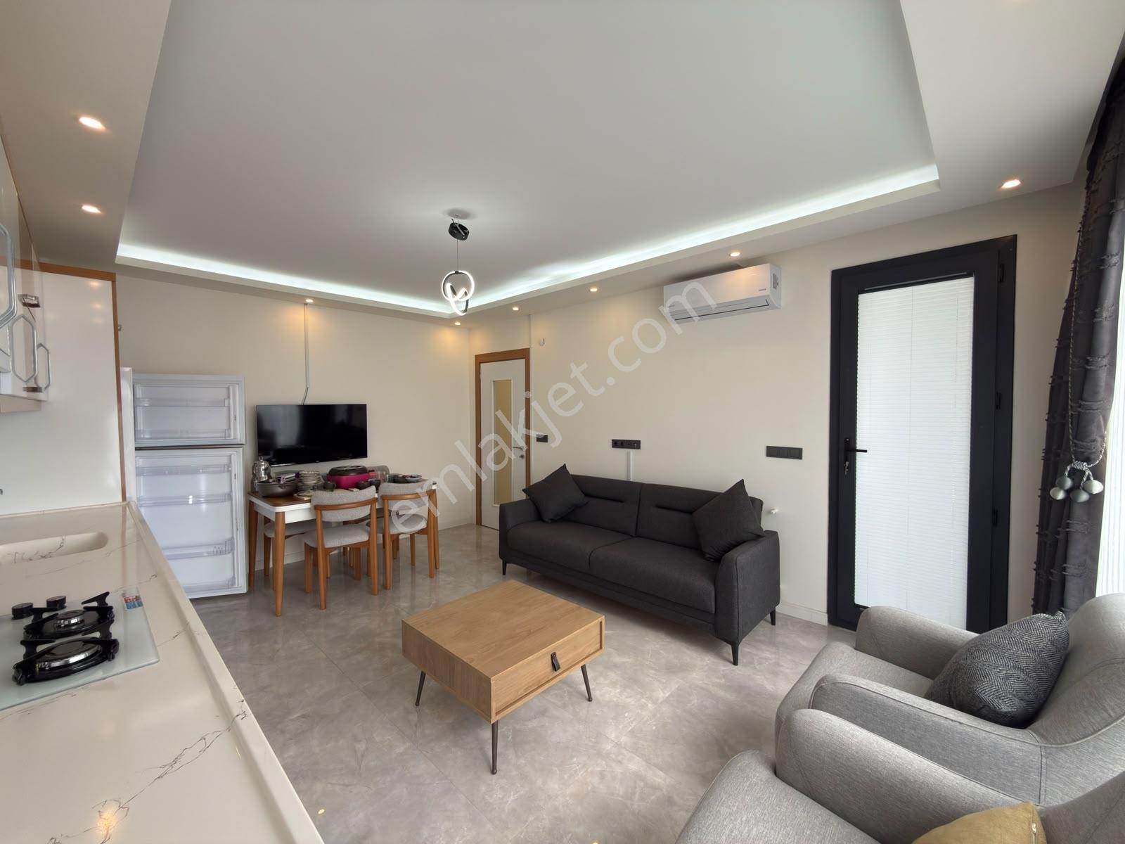 Didim Efeler'de Havuzlu Sitede 2+1 Eşyalı Asansörlü Daire — fotoğraf 5