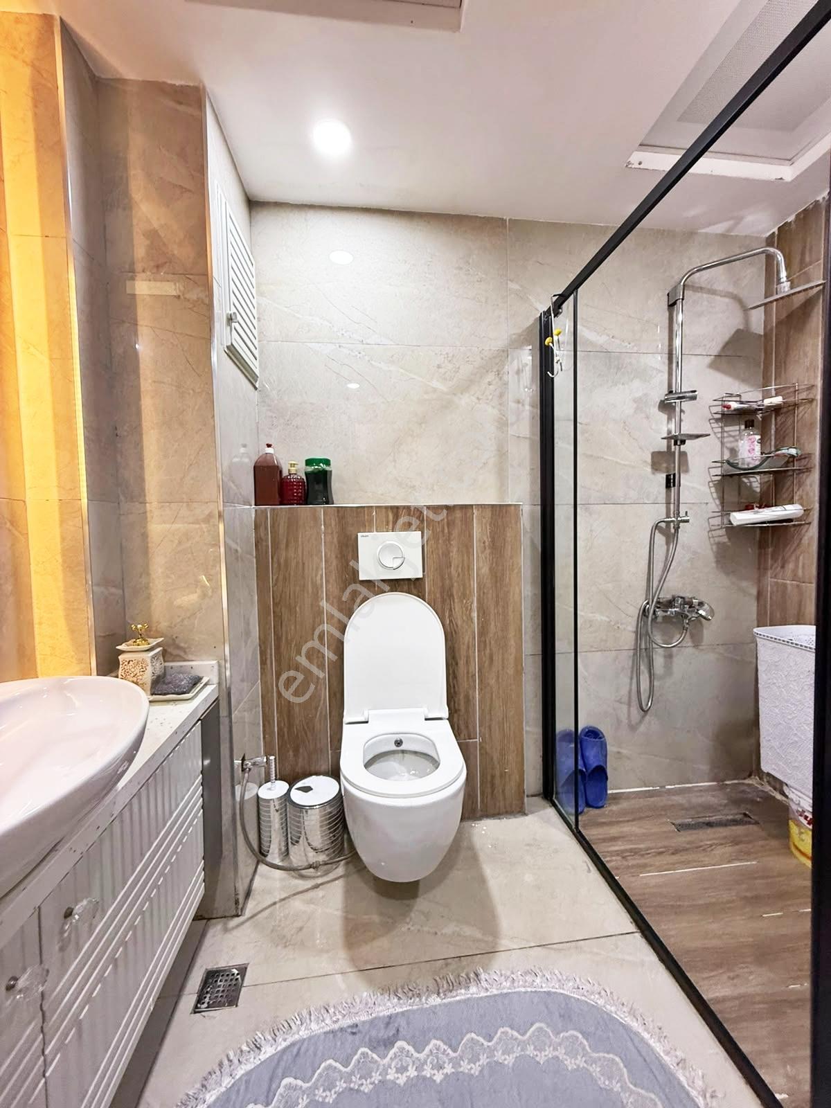 Fıstıklık'ta Merkez Konumda Yer.ısıtma Bakımlı Cam Balkon Lüx3+1 — fotoğraf 21