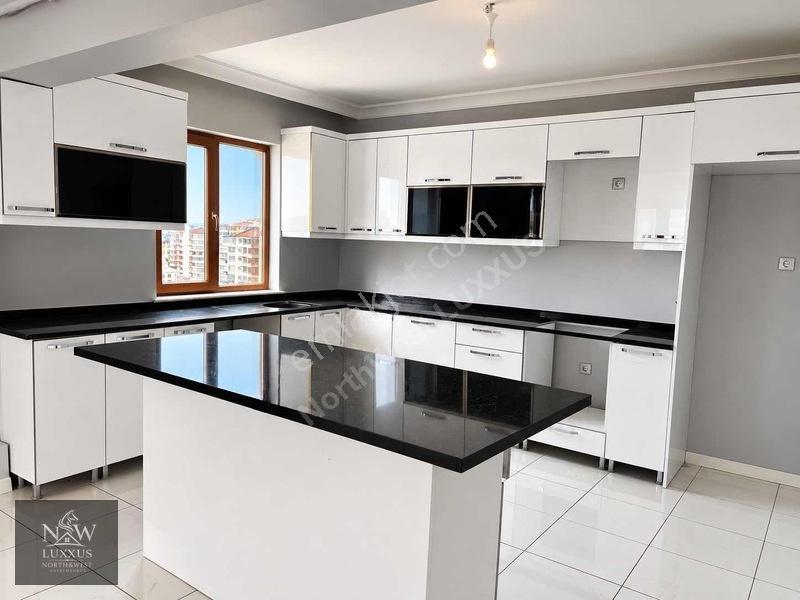 Ahi Mesutta 5+2 Satılık Panoramik Manzaralı Daire — fotoğraf 3
