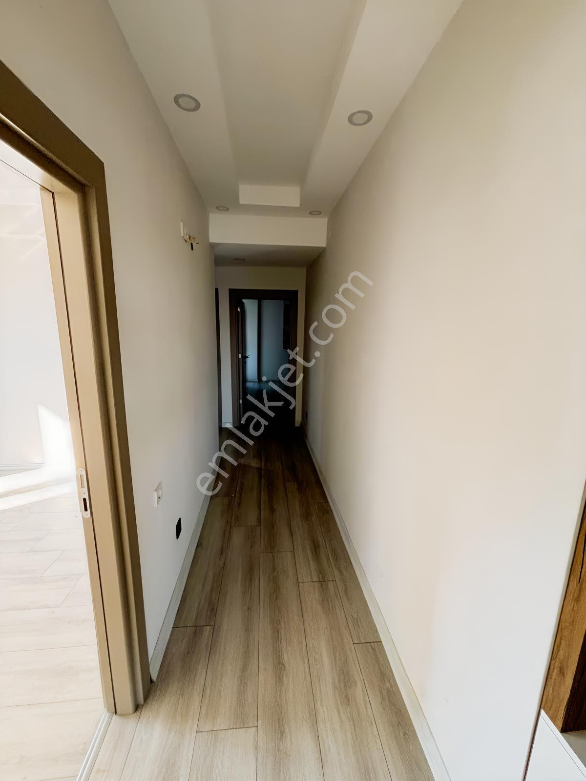 Usta Gayrimenkul'den Satılık 3+1 Ebevyn Banyolu Sıfır Gibi Daire — fotoğraf 12