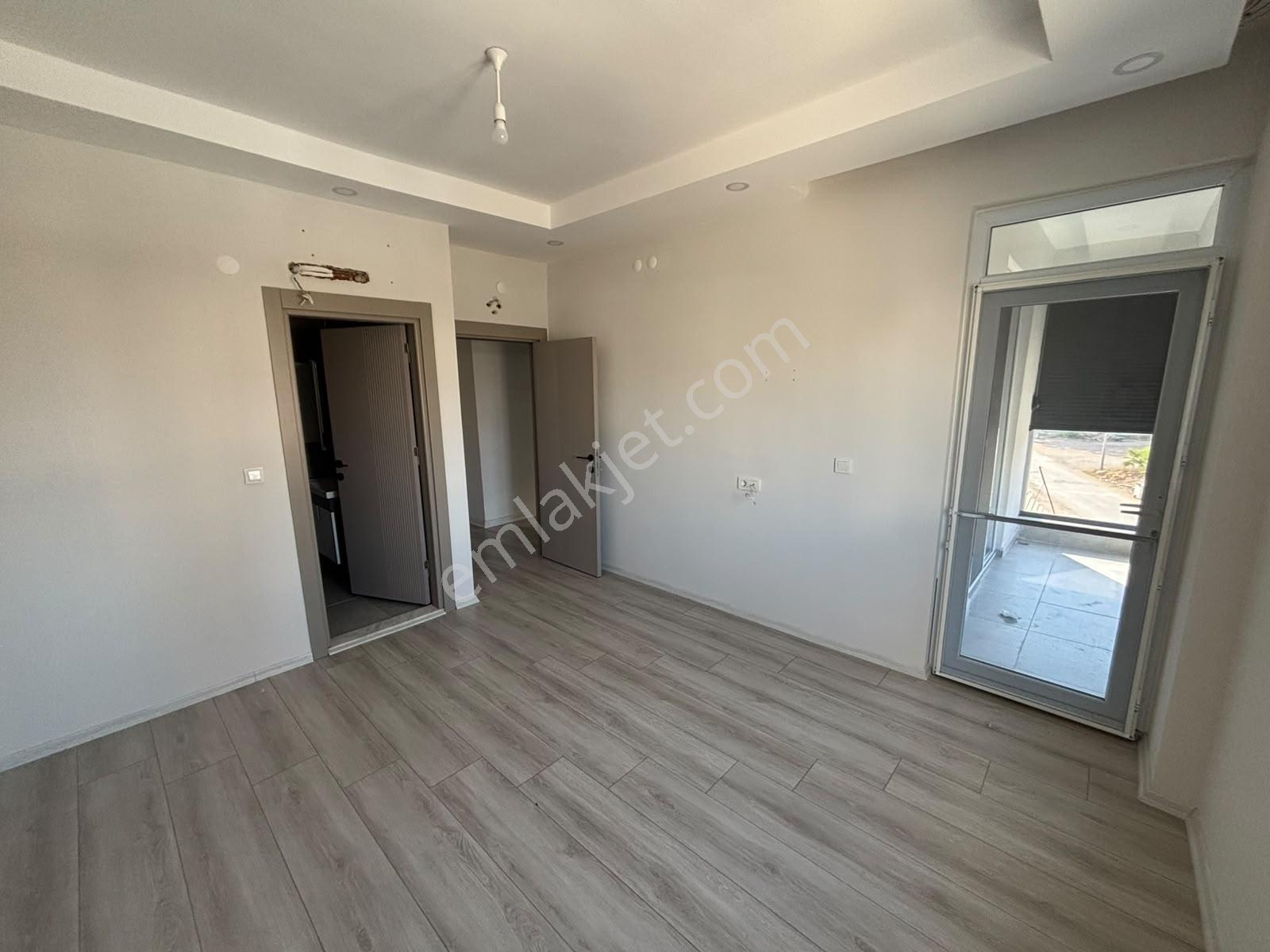 Usta Gayrimenkul'den Satılık 3+1 Ebevyn Banyolu Sıfır Gibi Daire — fotoğraf 18