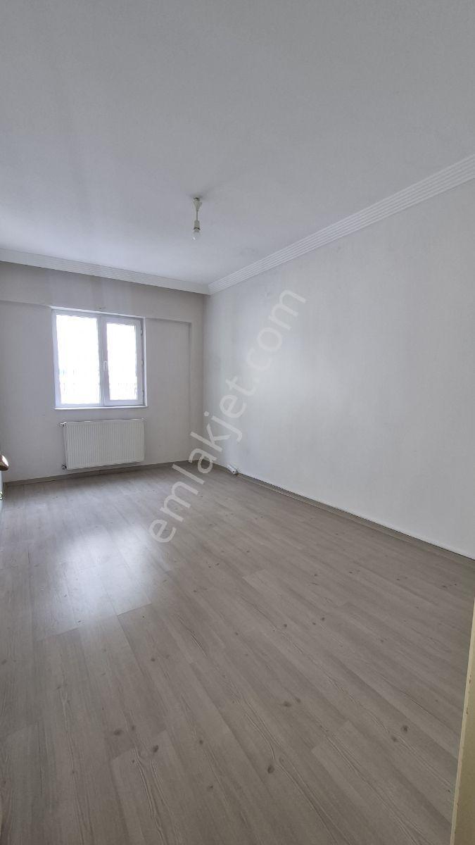 Acil Satılık 3+1 Daire Ara Kat Hürrıyetde Dıkmen Cad Yakını — fotoğraf 6
