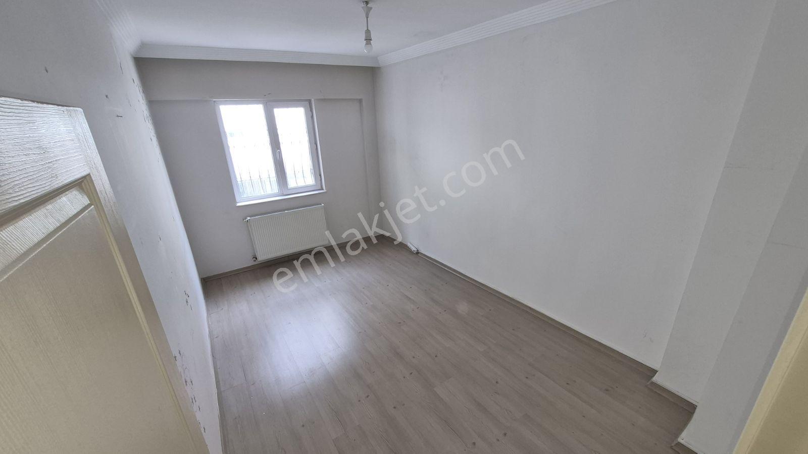 Acil Satılık 3+1 Daire Ara Kat Hürrıyetde Dıkmen Cad Yakını — fotoğraf 7