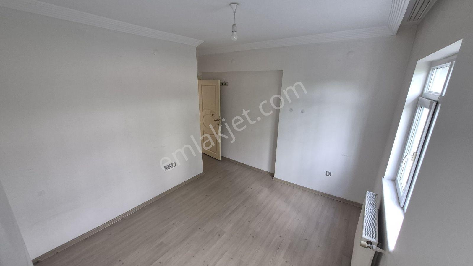 Acil Satılık 3+1 Daire Ara Kat Hürrıyetde Dıkmen Cad Yakını — fotoğraf 13