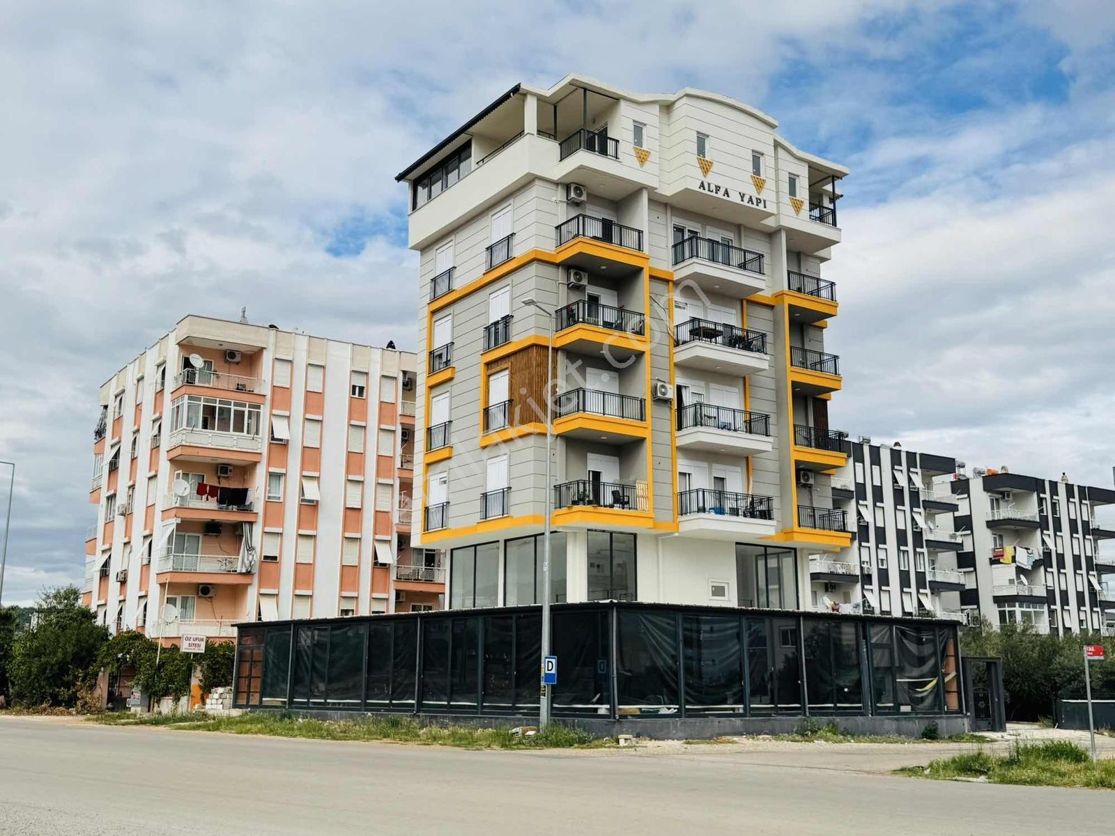 Katta Asansörlü Fırsat Köşe Başı Daire