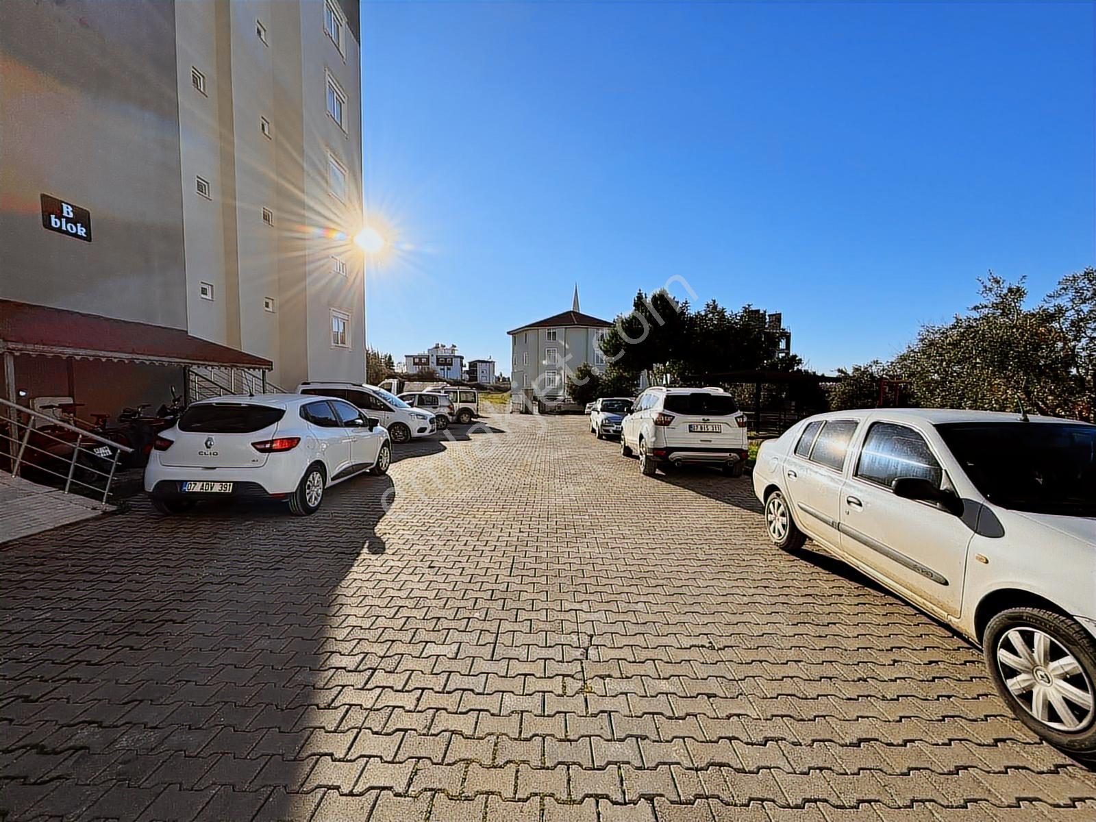 Usta Gayrimenkul'den Satılık 3+1 Cam Balkonlu Temiz Daire — fotoğraf 4