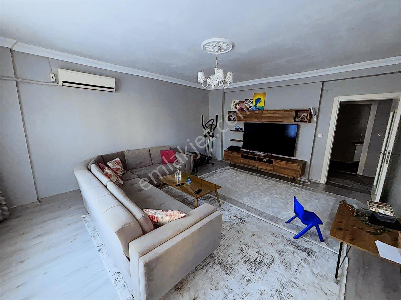 Usta Gayrimenkul'den Satılık 3+1 Cam Balkonlu Temiz Daire — fotoğraf 13