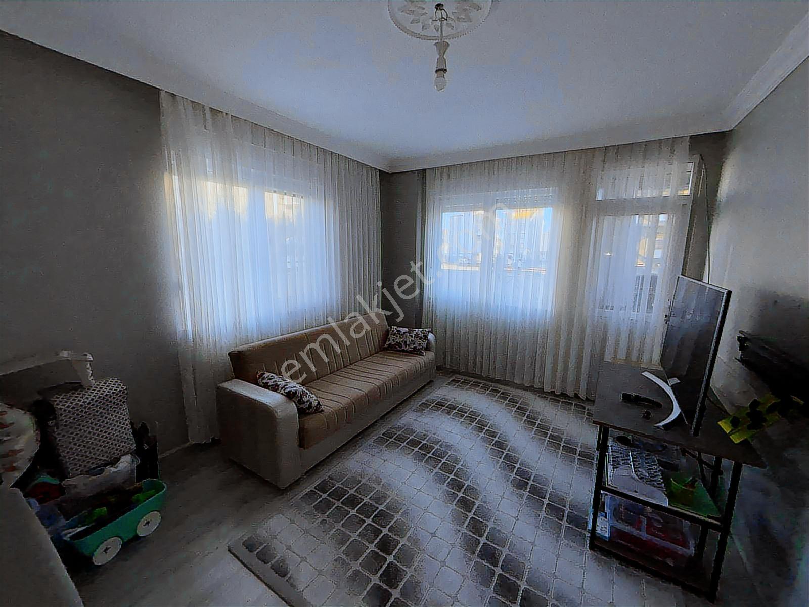Usta Gayrimenkul'den Satılık 3+1 Cam Balkonlu Temiz Daire — fotoğraf 20
