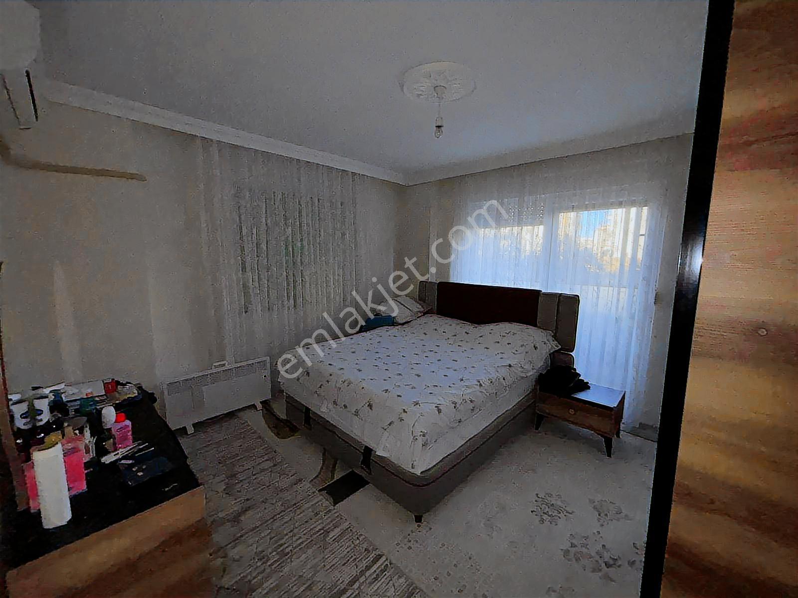 Usta Gayrimenkul'den Satılık 3+1 Cam Balkonlu Temiz Daire — fotoğraf 21