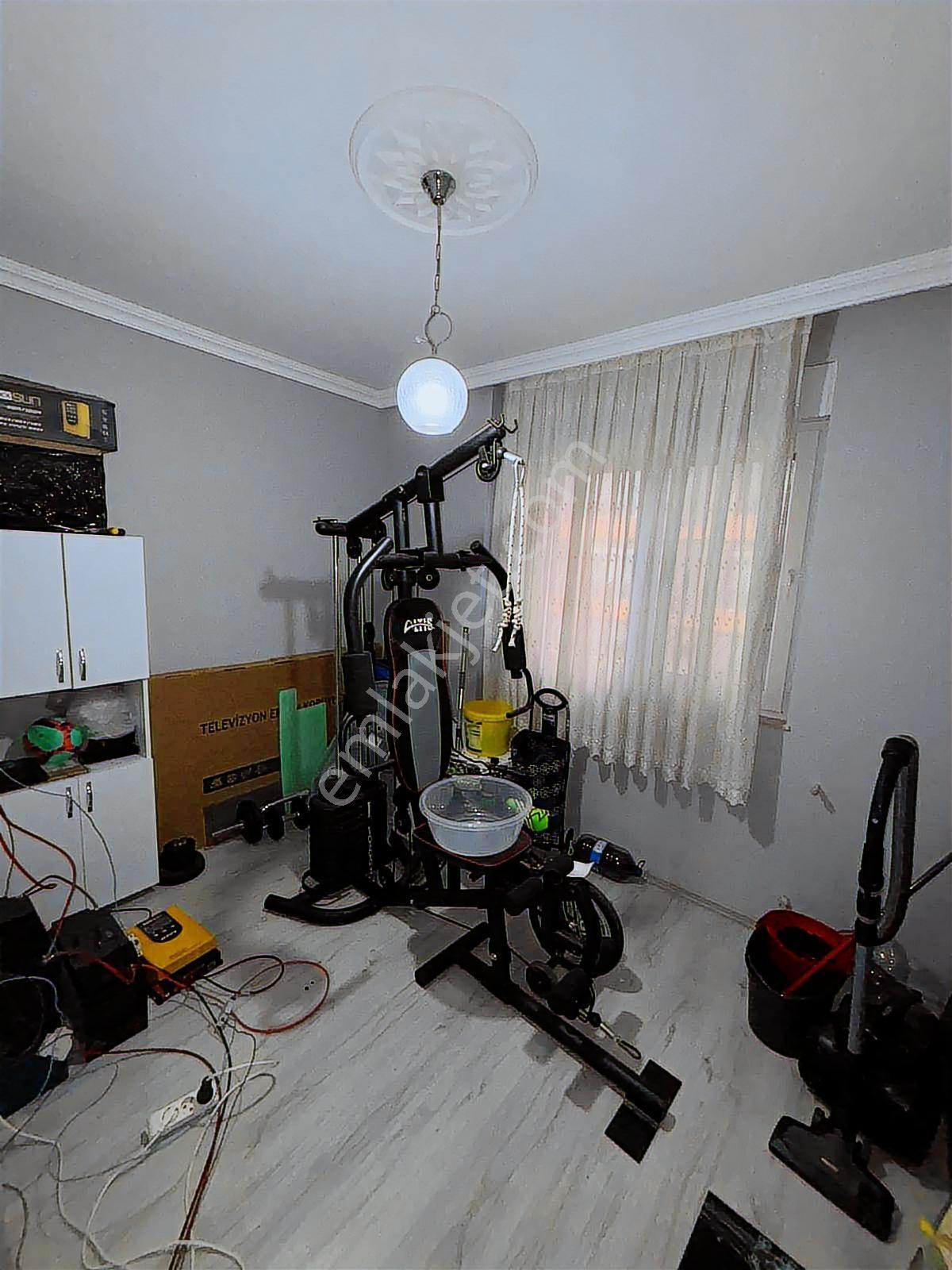 Usta Gayrimenkul'den Satılık 3+1 Cam Balkonlu Temiz Daire — fotoğraf 23